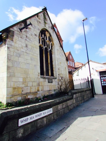 ¡Vaya calle! La calle más corta con el nombre más largo del mundo está en York