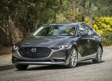 El Mazda 3 Sedán 2024 ya tiene precio en México: gana tecnología y seguridad