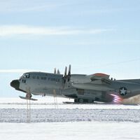 Na Groenlândia, não param de olhar para o céu como se fosse 1939: nos últimas dias, não param de chegar soldados 