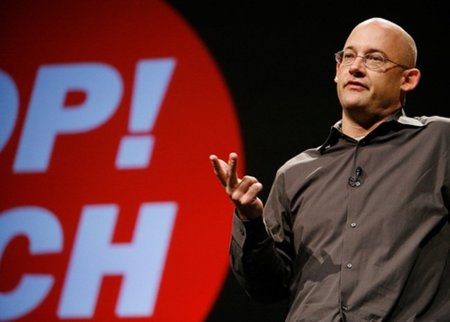 Clay Shirky: 'Internet es la revolución de la generosidad, Murdoch fracasará'