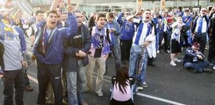 Los 400: aficionados del Espanyol sin vuelo a Glasgow por un fraude