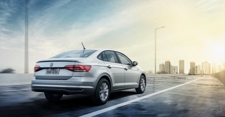 Pódcast #14: Volkswagen Virtus pronto en México + Chevrolet Cheyenne a prueba + Nissan Versa Go