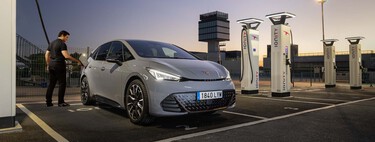 Ni compradores, ni marcas; sin ayudas nadie está contento. Qué está pasando con las ayudas a la compra de coches eléctricos en España