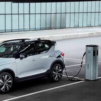 La UE apunta a China: los coches eléctricos en la UE deberán llevar baterías con más materiales reciclados a partir de 2024