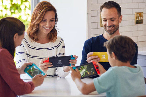 La mejor manera de acertar en esta época de comuniones es con una consola como Nintendo Switch. Y si viene con un juego de regalo, mejor 
