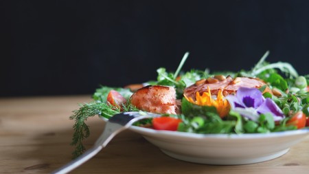 Autoboicot a la hora de adelgazar: comer alimentos que percibes como “sanos” puede hacer que engordes