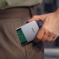 En oferta la powerbank con disipador térmico, pantalla y diseño a medida para iPhone con carga MagSafe y por cable 