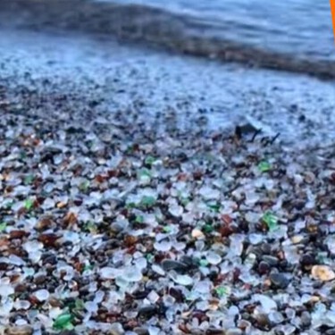 Esta es la única playa en México con arena que no es arena y es conocida como la playa de cristal