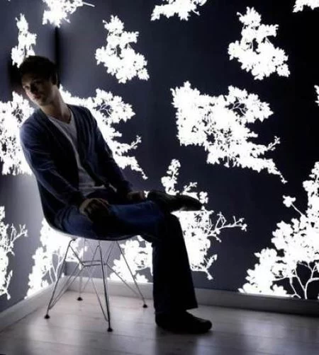 Papel pintado con iluminación propia para tu pared