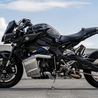 Milagro: Yamaha va a revivir su naked más bestia para plantar cara a Honda. La duda es si traerá también una nueva R1