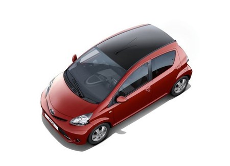 Toyota Aygo Serie Especial Rojo Frac 