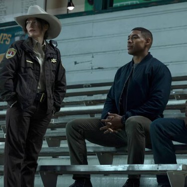 Kelly Macdonald, Aaron Piere y Kyle Chandler en 'Linternas'
