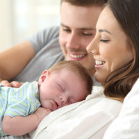 Una sentencia pionera obliga a la Junta de Andalucía a reconocer como familia numerosa a una pareja de hecho con tres hijos