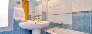Tener una bañera o un plato de ducha era lo más hace 40 años, pero esta tendencia moderna y minimalista es mejor si tienes poco espacio 
