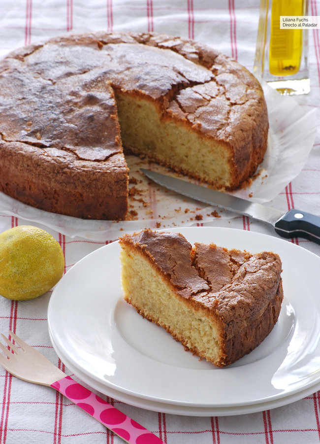 Bizcocho de limón con aceite arbequina y tomillo