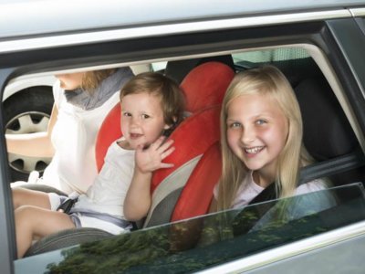 Cómo conseguir que dejen de preguntar "cuándo llegamos" en el coche