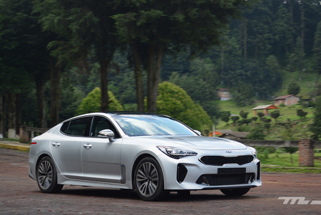 Kia Stinger 2018 9