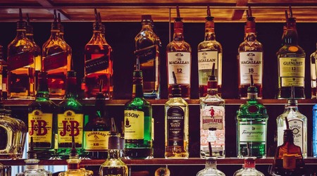 Beber con tu pareja propicia que te lleves mejor con ella (pero es mejor que ninguno de los dos beba)