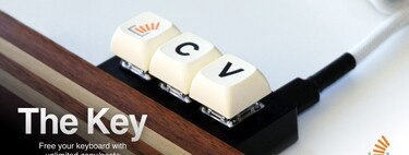 El teclado para 'copiar y pegar' código de Stack Overflow, una inocentada convertida en gadget (y ya en preventa)