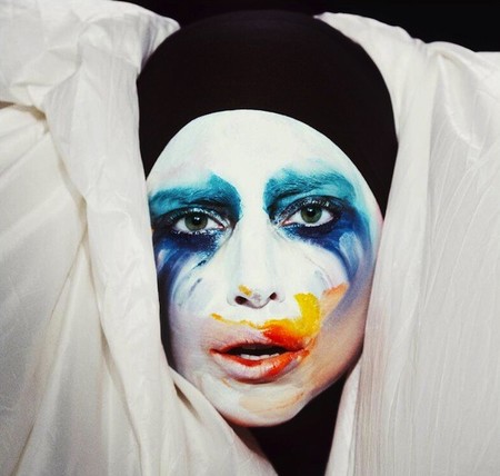 Que cada uno dé los aplausos que considere necesarios para lo nuevo de Lady Gaga
