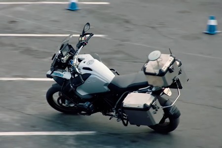 No es un fantasma, es BMW demostrando que trabaja muy en serio con ...