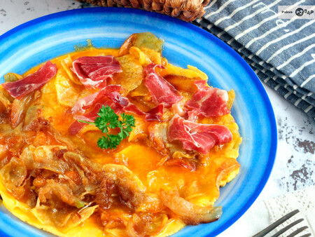 Tortilla vaga o tortilla de patata para extranjeros, la receta de Sacha Hormaechea