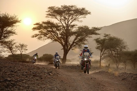 Iv Edicion De Su Exclusivo Africa Twin Morocco Epic Tour003
