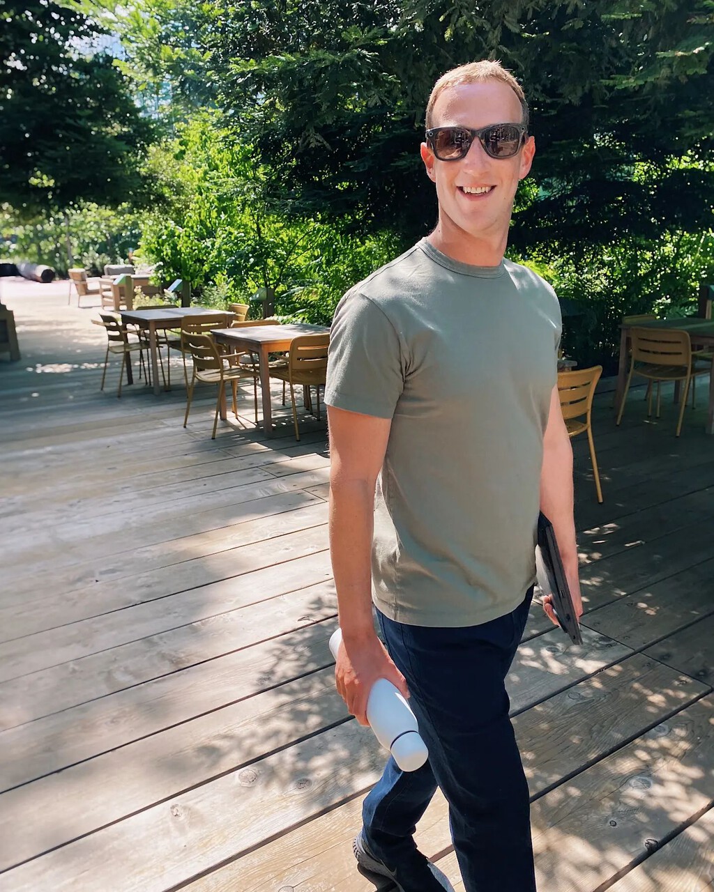 Este es el nuevo deporte en el que ha debutado Mark Zuckerberg ganando su primera medalla de oro