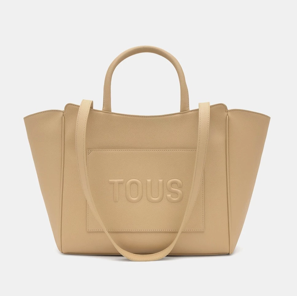 Tous
Bolso mediano con cierre de cremallera y doble asa.