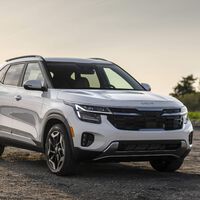 Espacioso SUV compacto con motor turbo y modelo 2026. Es uno de los más populares y tiene 7 años de garantía