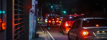Não é capricho de design, mas questão de economia: o motivo pelo qual as setas dos carros americanos são vermelhas e não alaranjadas 