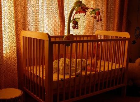 Bebé en la cuna