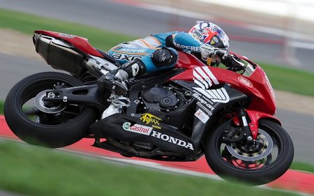 Bradley Smith con la CBR 600
