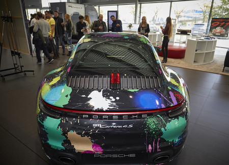 Porsche 911 992 por René Mäkelä