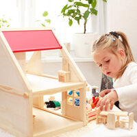 Qué significa que un niño hable solo cuando juega, según la psicología