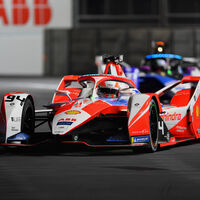 Alex Lynn se estrena en una caótica carrera de Fórmula E en Londres gracias a una bandera negra a Lucas Di Grassi