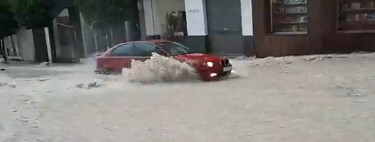 El murciano con más suerte del año nos enseña por qué nunca debemos intentar cruzar una riada con el coche