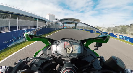¡Demoledora! La Kawasaki ZX-25R suena brutal llevada a 16.000 rpm por Rea y Lowes