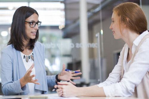 Todo lo que puedes (y debes) pedir a un buen asesor además de que te haga la declaración del IRPF