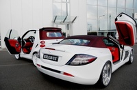 Pack completo: Brabus SLR McLaren Roadster con un Brabus Smart Ultimate 112 de regalo