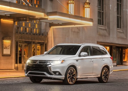 Mitsubishi Outlander PHEV: Precios, versiones y equipamiento en México