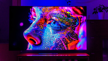 Hisense UR9S RGB MiniLED