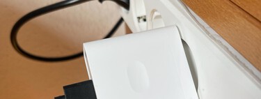 Cuánta luz gasta tu cargador cuando no está cargando el móvil: éste es su consumo fantasma