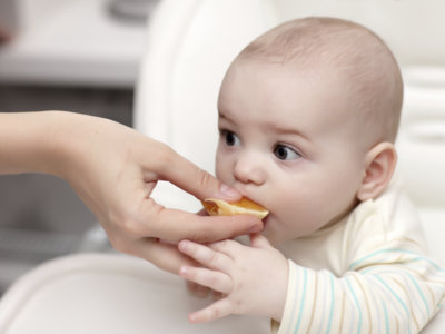 La alimentación del bebé a partir de los 6 meses: complementando la lactancia