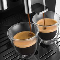 El Corte Inglés liquida al 50% de descuento la cafetera con molinillo integrado que cabe en cualquier cocina 