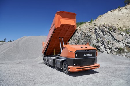 El Scania AXL es el primer camión 100% autónomo de la marca y no tiene cabina, pero puede verte