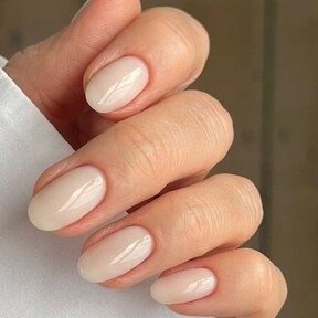 Manicura vainilla: la tendencia en uñas elegantes para este otoño 2026
