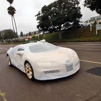 ¿Se te ocurre algo más orgásmico que el unboxing de un Bugatti Chiron?