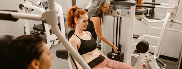 La razón indiscutible por la que las mujeres mayores de 40 años deben entrenar fuerza sí o sí 