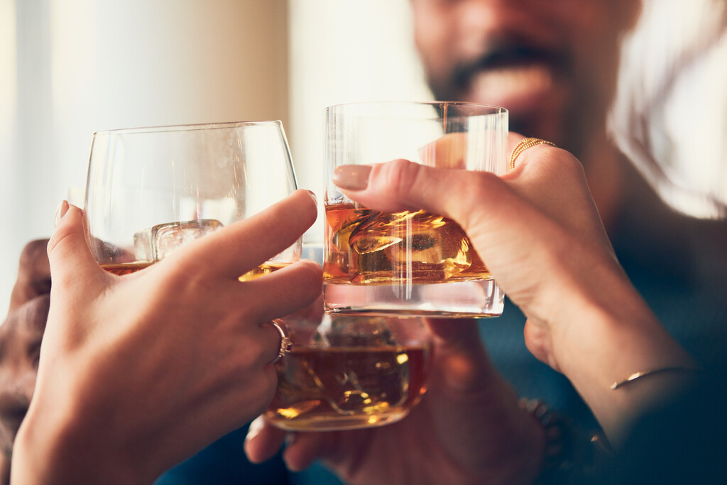 La ciencia ha creado un "mapa" de la resaca: así es como nuestro cuerpo percibe realmente los excesos con el alcohol